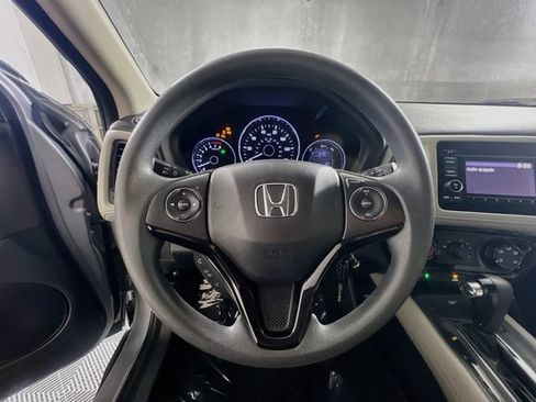 Used 2020 Honda HR-V LX image 16