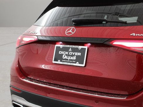 Used 2025 Mercedes-Benz GLC 350e 4MATIC image 33