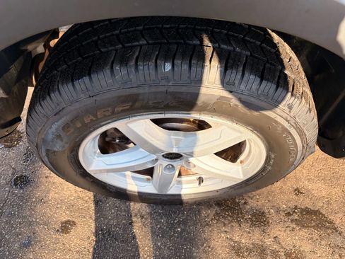 Used 2017 Ford Explorer XLT w/ Equipment Group 202A image 42