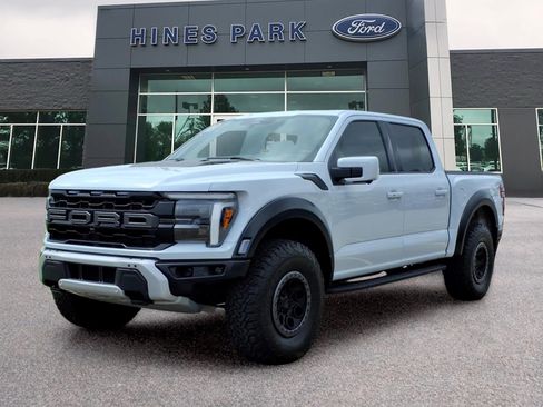 Used 2025 Ford F150 Raptor AWD/4WD image 6