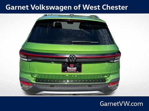 New 2026 Volkswagen Taos SE AWD/4WD image 4
