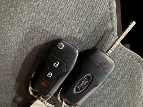 Used 2023 Ford F150 XLT w/ XTR Package image 43