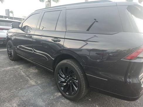 Used 2026 Lincoln Navigator Reserve w/ Jet Appearance Package AWD/4WD image 1