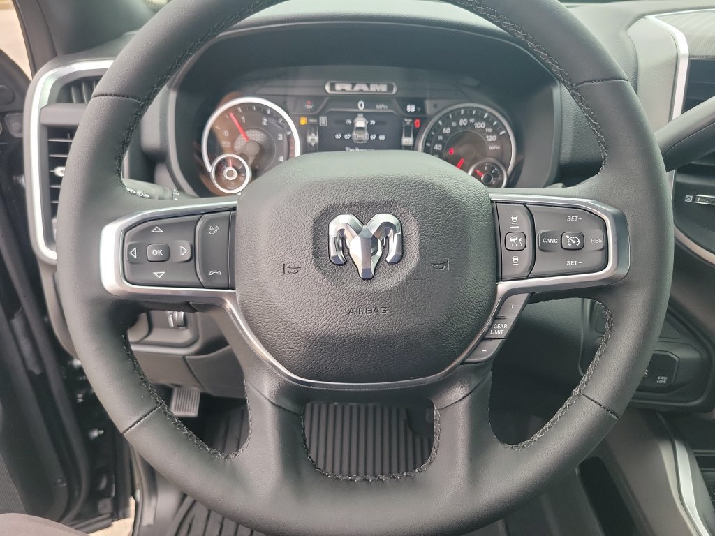 New 2027 RAM 3500 Big Horn AWD/4WD image 17