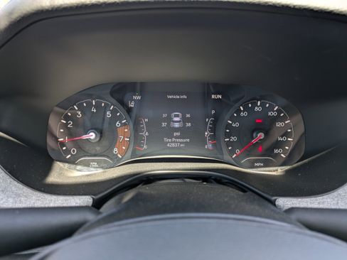 Used 2022 Jeep Compass Latitude w/ Sun and Sound Group AWD/4WD image 24