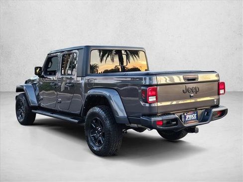 Used 2022 Jeep Gladiator Sport AWD/4WD image 7