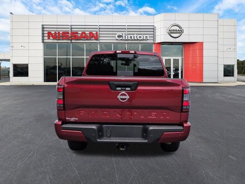 Certified 2025 Nissan Frontier SV w/ SV Convenience Package RWD image 4