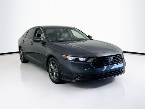Used 2023 Honda Accord EX image 3