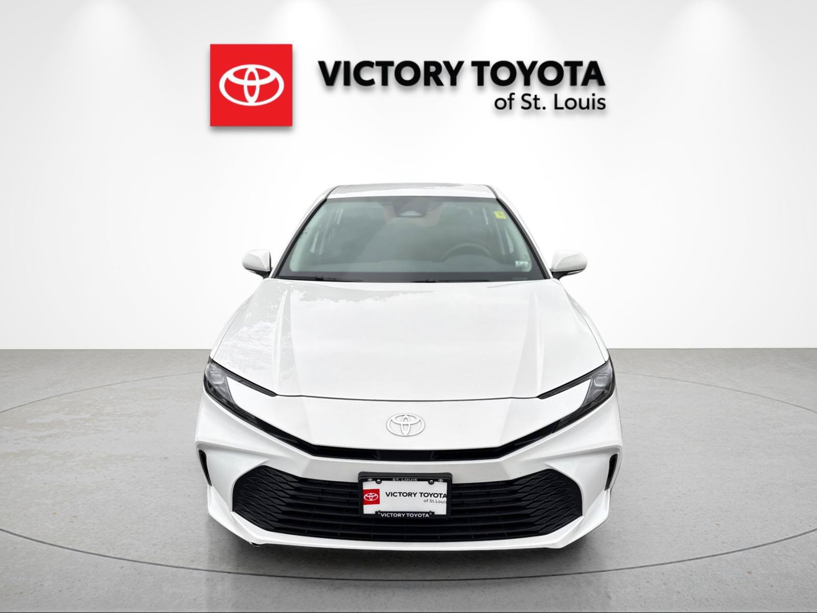 Used 2026 Toyota Camry LE FWD image 8