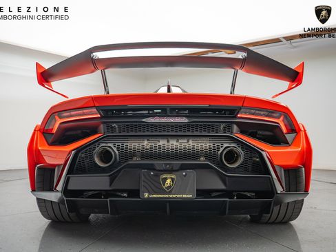 Used 2022 Lamborghini Huracan STO image 21
