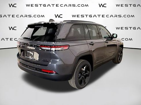 New 2025 Jeep Grand Cherokee Limited w/ Black Appearance Package image 8