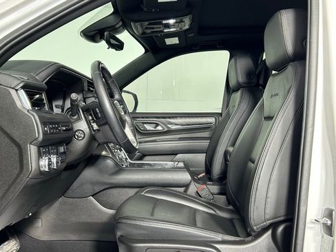 Used 2024 GMC Yukon Denali w/ Denali Reserve Package image 31