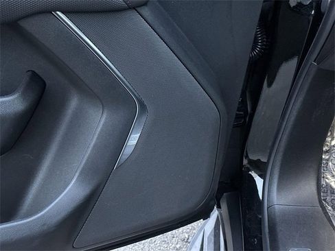 Used 2025 Chevrolet Suburban RST image 22