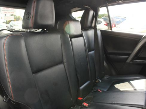 Used 2017 Toyota RAV4 SE AWD/4WD image 19