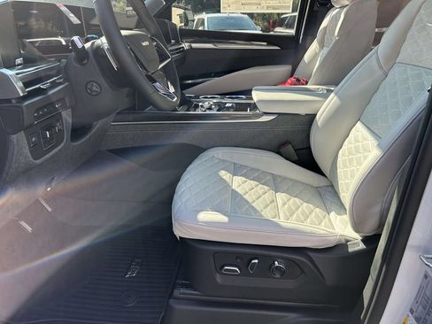 New 2026 Cadillac Escalade V AWD/4WD image 22