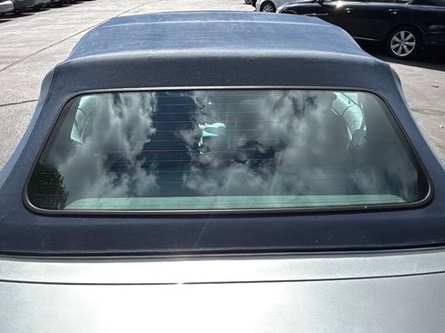 Used 2004 BMW 330Ci Convertible image 13