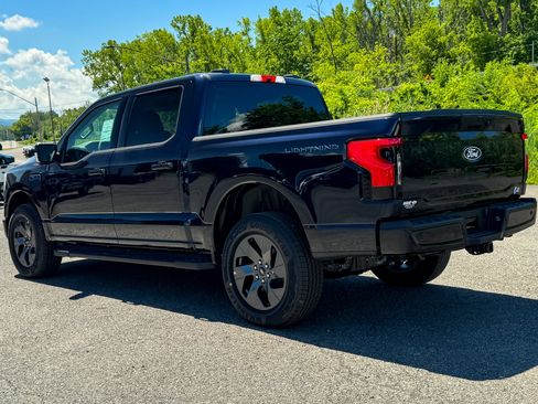 New 2025 Ford F150 Lightning Flash AWD/4WD image 5
