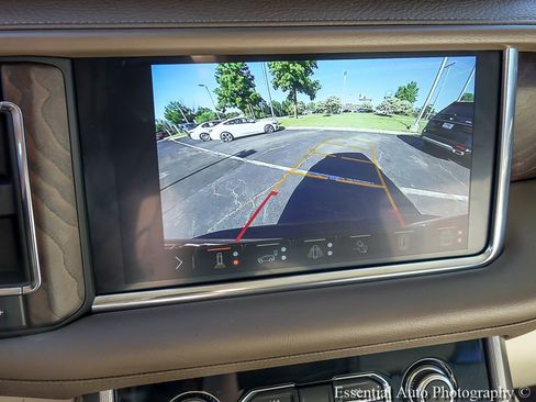 Used 2024 GMC Yukon Denali w/ Denali Reserve Package AWD/4WD image 23