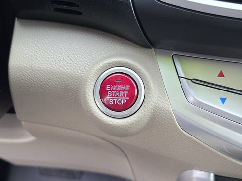 Used 2013 Honda Accord Touring image 34
