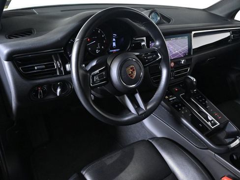Used 2024 Porsche Macan AWD/4WD image 4