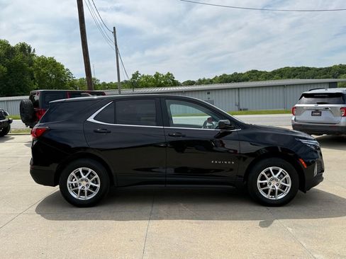 Used 2022 Chevrolet Equinox LT AWD/4WD image 16