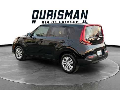 Certified 2022 Kia Soul LX image 4