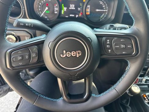 Used 2024 Jeep Wrangler Unlimited Rubicon 4xe AWD/4WD image 31