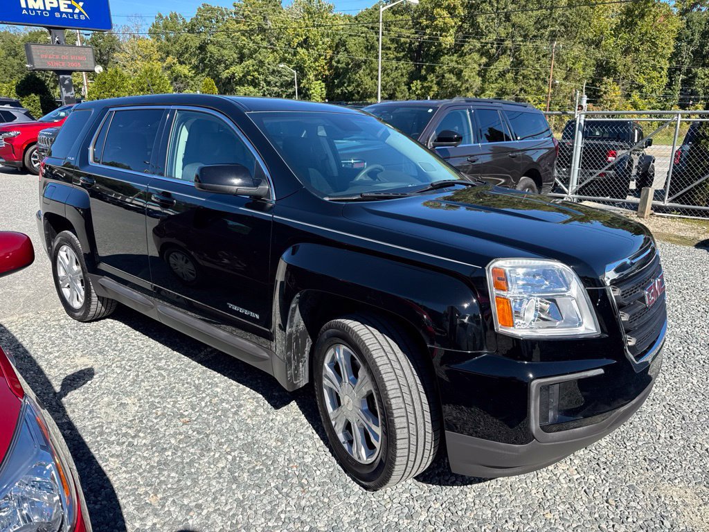 Used 2017 GMC Terrain SLE FWD image 2