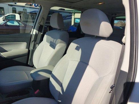 Used 2018 Subaru Forester 2.5i Premium w/ All-Weather Package AWD/4WD image 17