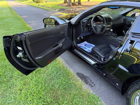 Used 2008 Chevrolet Corvette Z06 w/ Preferred Equipment Group RWD image 37