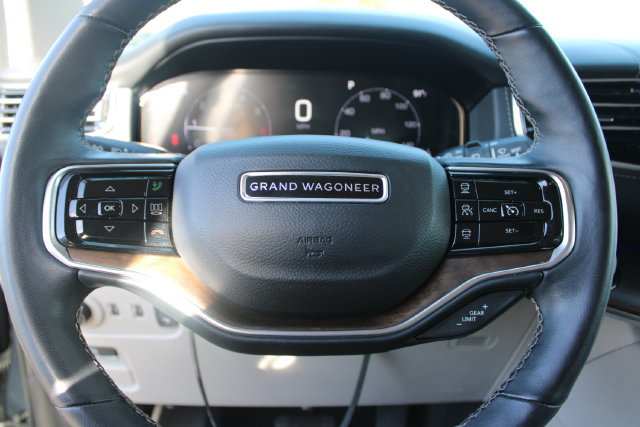 Used 2023 Jeep Grand Wagoneer L 4WD w/ Flexible Seating Group image 21