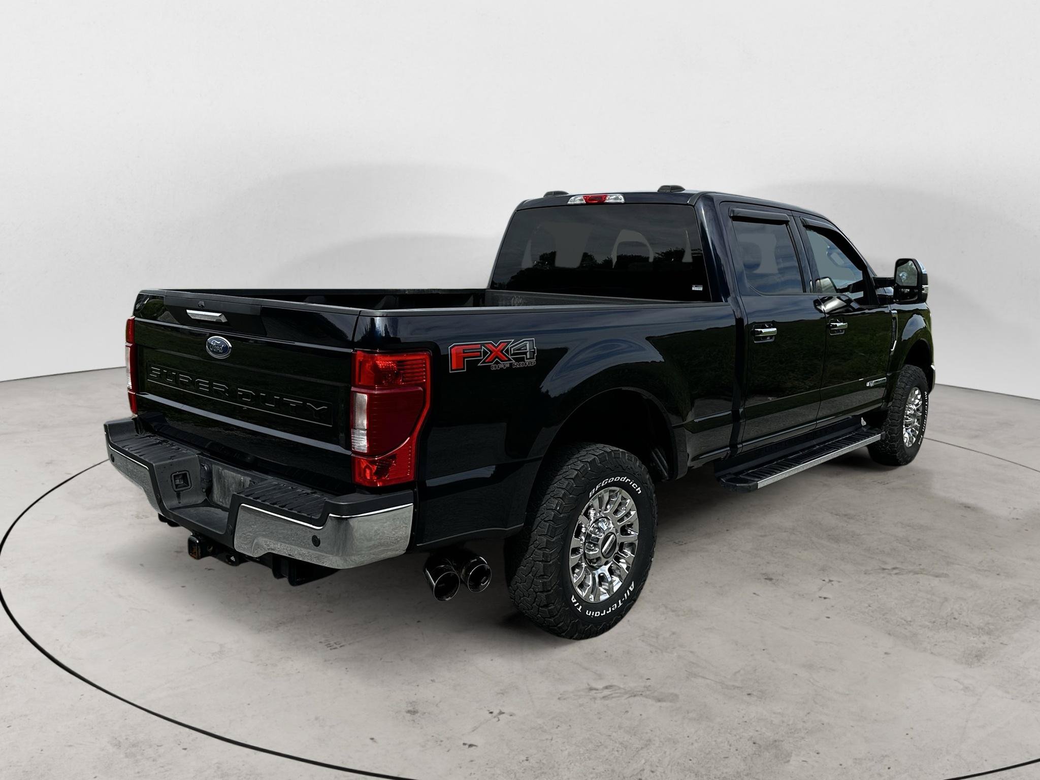 Used 2021 Ford F250 XLT w/ XLT Premium Package AWD/4WD image 7