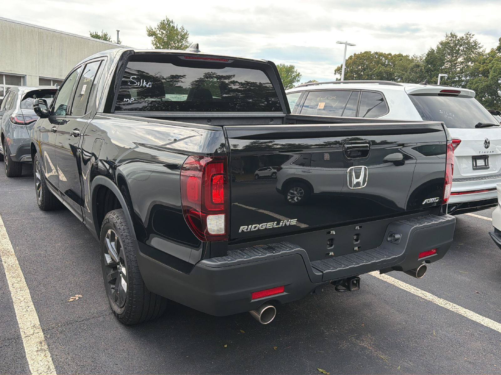 Used 2023 Honda Ridgeline Sport image 3