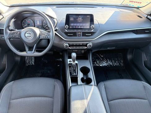 Used 2025 Nissan Altima 2.5 S FWD image 8