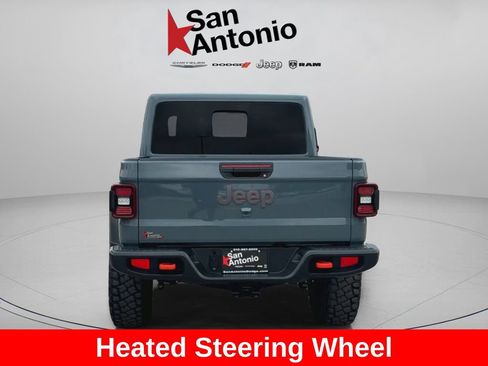 Certified 2025 Jeep Gladiator Mojave w/ Convenience Group AWD/4WD image 12