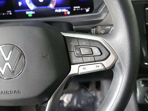 Used 2023 Volkswagen Tiguan S image 39