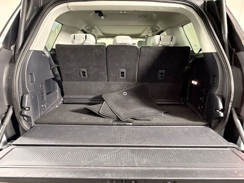 Used 2025 Ford Expedition Platinum w/ Driver's Package AWD/4WD image 35