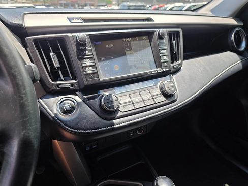 Used 2016 Toyota RAV4 XLE w/ Convenience Package FWD image 31