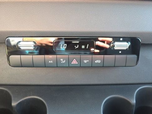 Used 2023 Mercedes-Benz Sprinter 3500 image 18