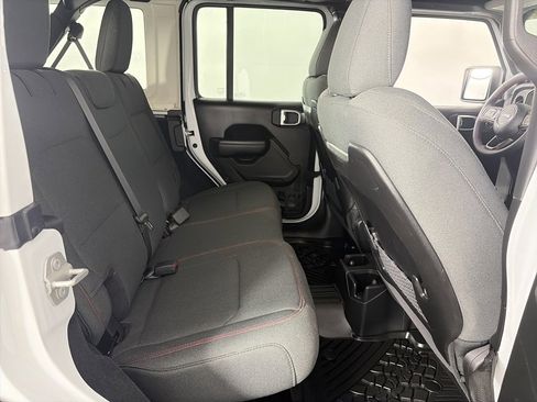 Used 2024 Jeep Wrangler Unlimited Rubicon w/ Technology Group image 31