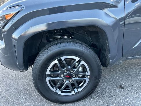 Certified 2025 Toyota Tacoma TRD Sport image 29