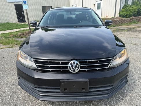Used 2018 Volkswagen Jetta SE FWD image 8