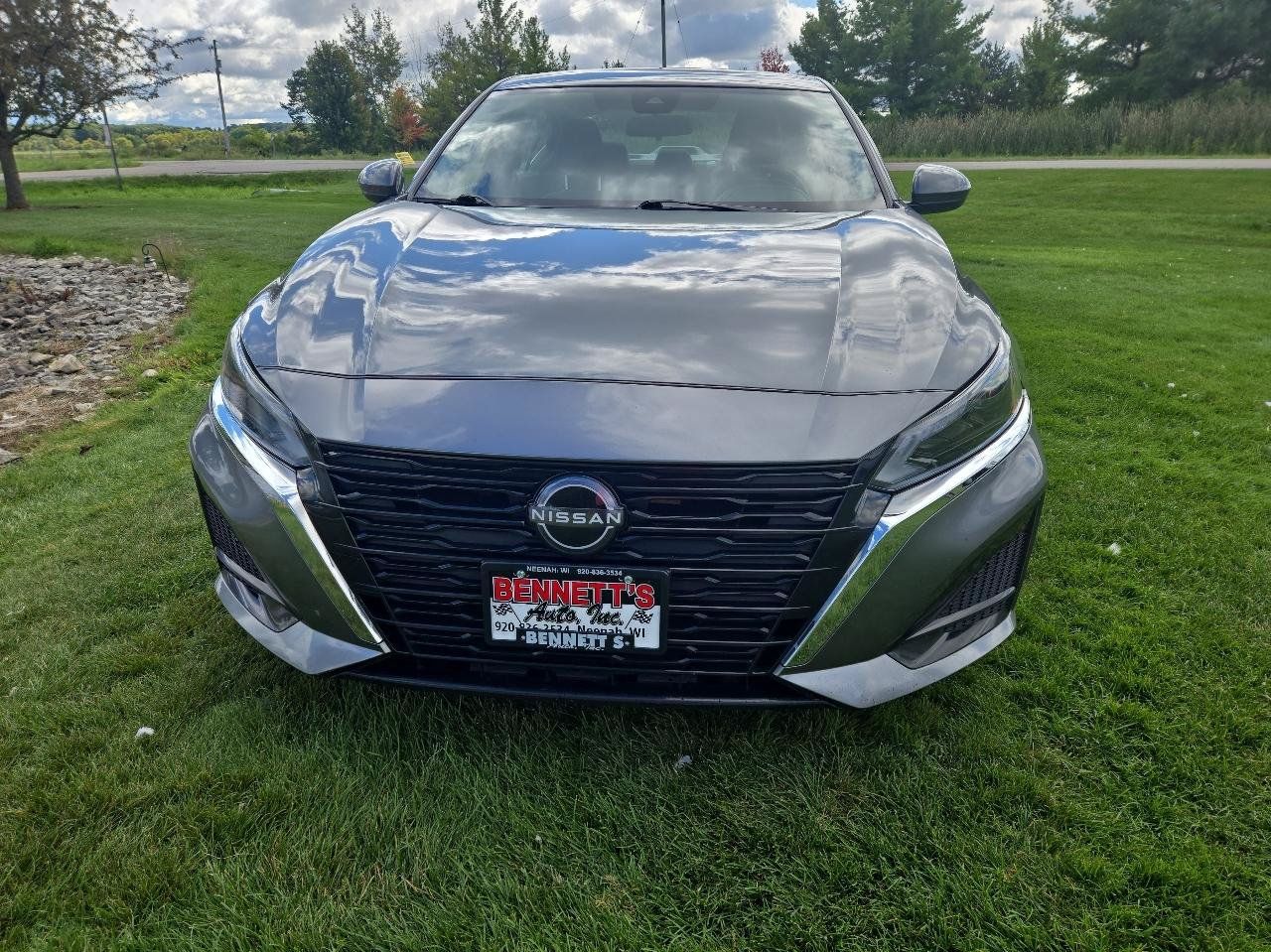 Used 2023 Nissan Altima 2.5 SV FWD image 2