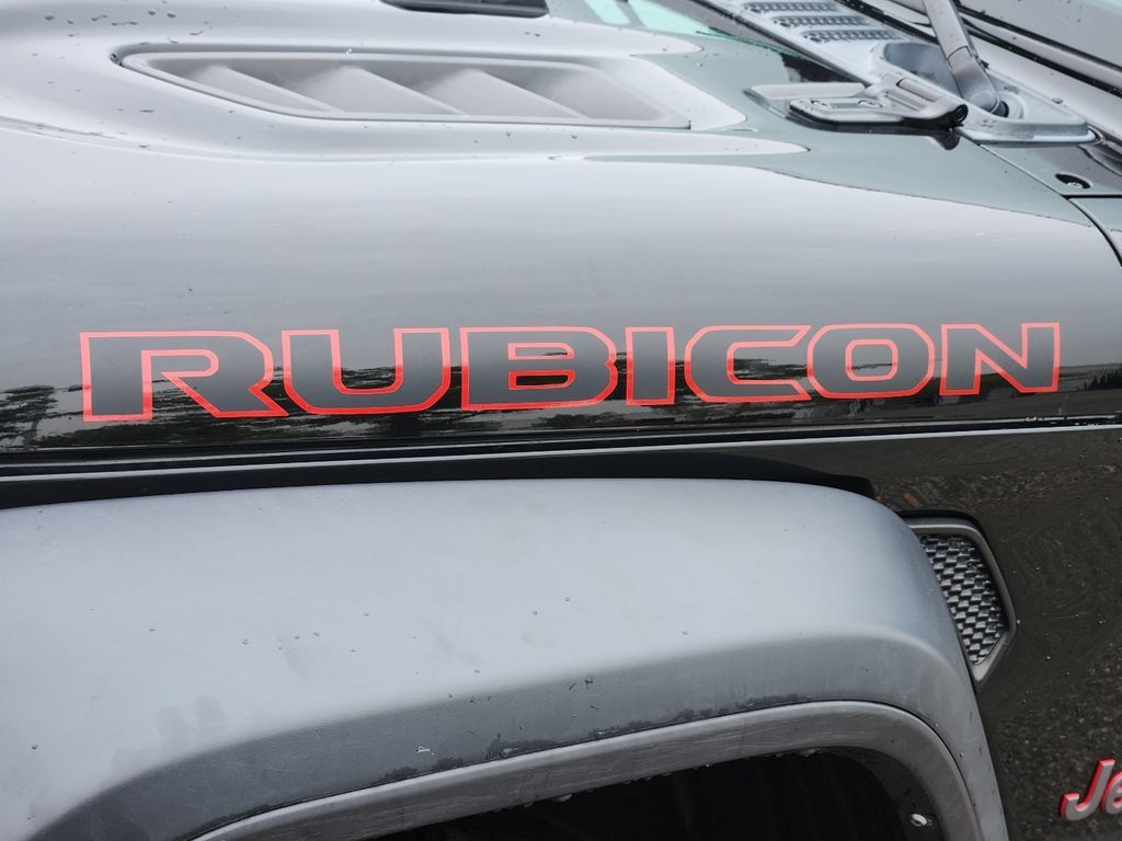 Used 2023 Jeep Wrangler Unlimited Rubicon w/ Cold Weather Group AWD/4WD image 9