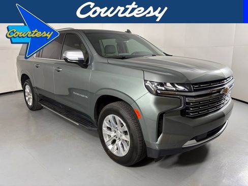 Used 2023 Chevrolet Suburban Premier image 1