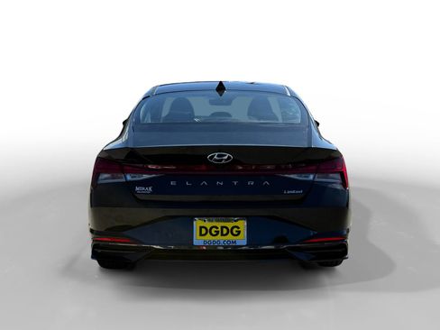 Certified 2023 Hyundai Elantra Limited image 4
