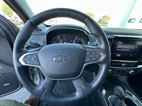 Used 2023 Chevrolet Traverse RS AWD/4WD image 12