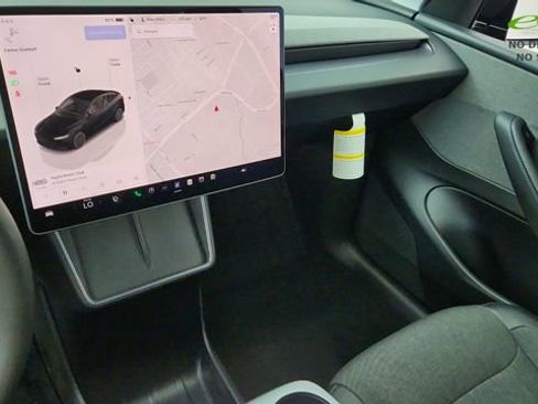 Used 2026 Tesla Model Y 2WD image 40