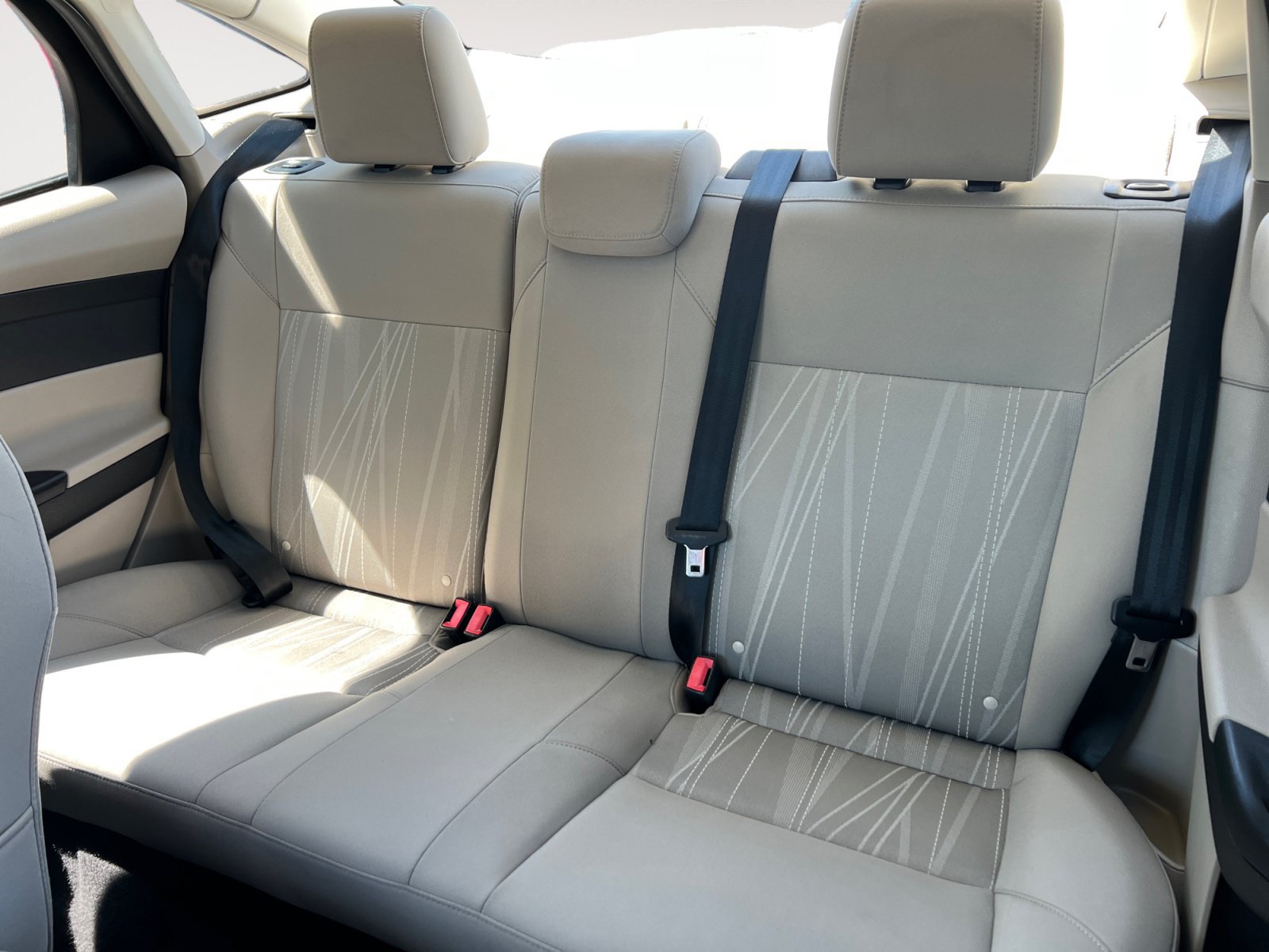 Used 2016 Ford Focus SE FWD image 13