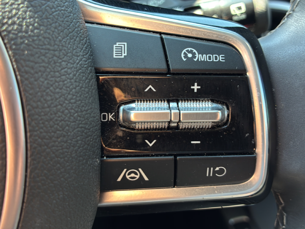 Used 2023 Kia Sorento S FWD image 29